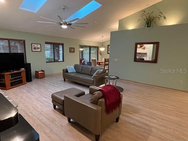 Building Photo - 29 Winding Creek Way