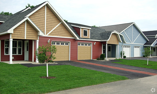 Building Photo - The Spinney at Pond View