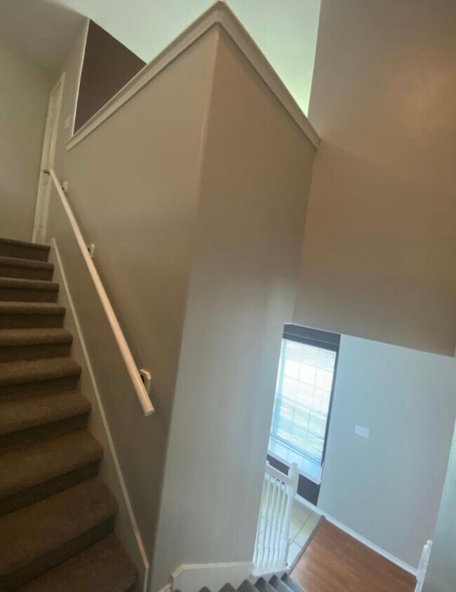 Building Photo - 13015 Peppergate Ln