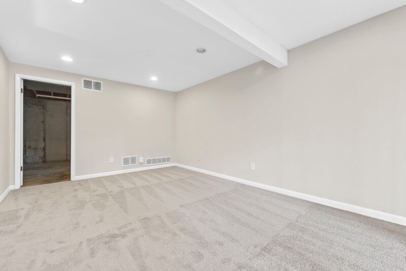 Building Photo - 907 Award Dr