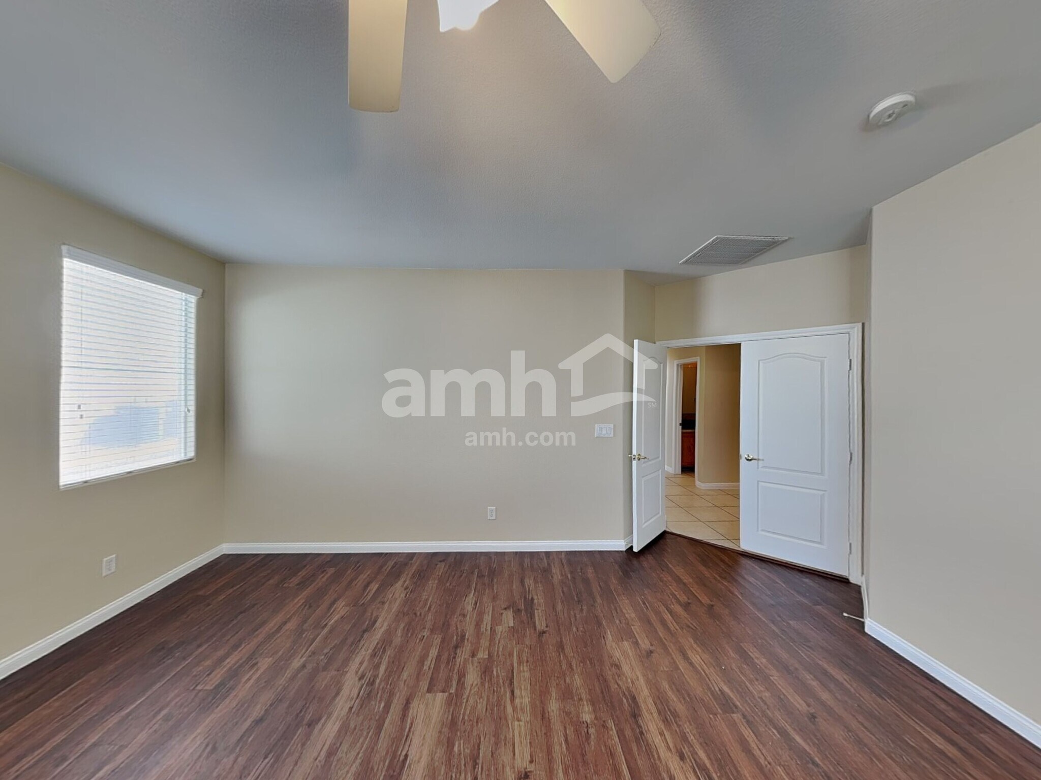 Building Photo - 903 Golden Poppy St