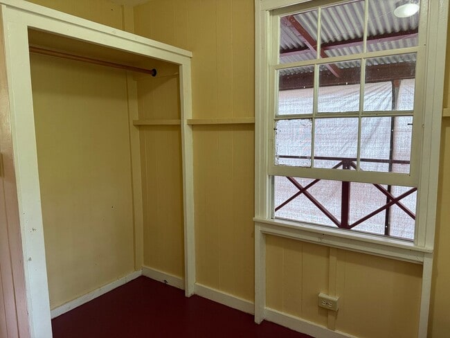 Building Photo - Cozy 2BR/1BA home in Fern Forest