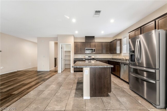 Building Photo - 3728 W Colton Ave