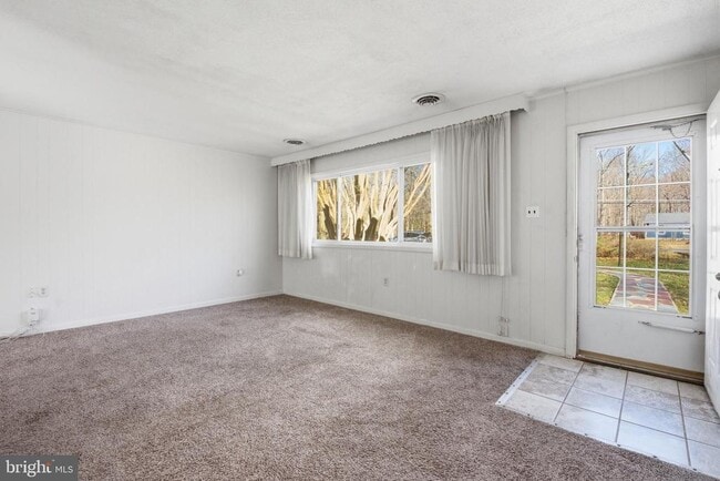 Building Photo - 1469 Cedarhurst Rd