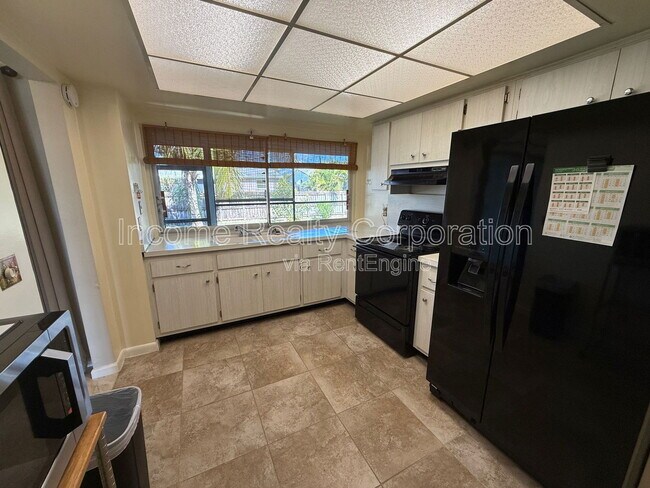 Building Photo - 671 NW 17th St