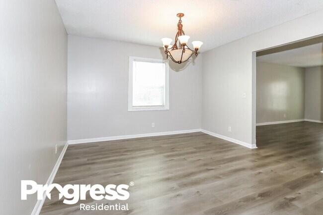 Building Photo - 719 Place Chateau