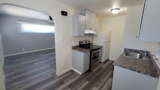 Building Photo - 1 bed 1bath Sparks Apartment For Rent, rec...