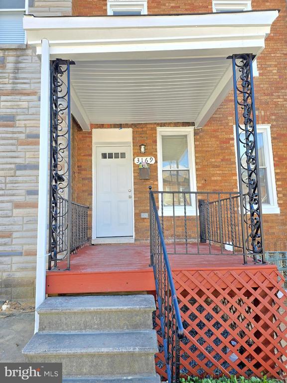 Building Photo - 3169 Ravenwood Ave