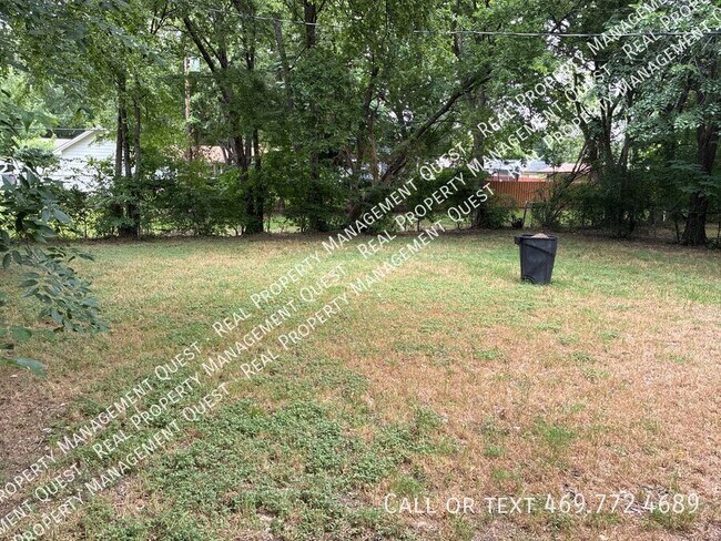 Building Photo - 820 Milam-