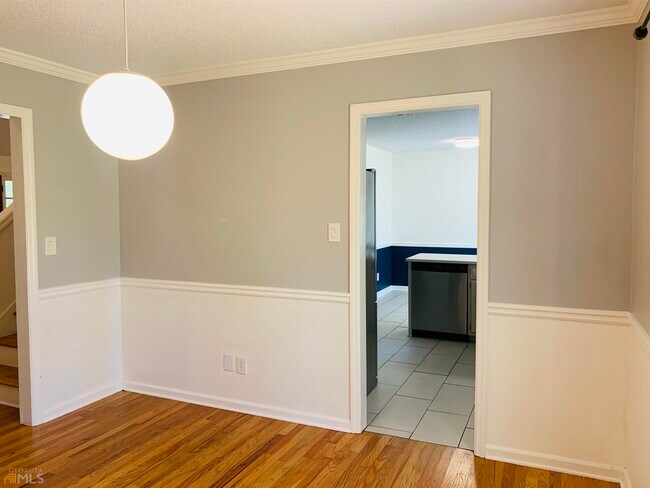 Building Photo - 210 Spring Forest Way