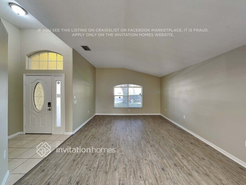 Building Photo - 6242 White Clover Cir