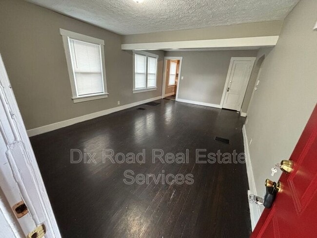 Building Photo - 1754 Suman Ave