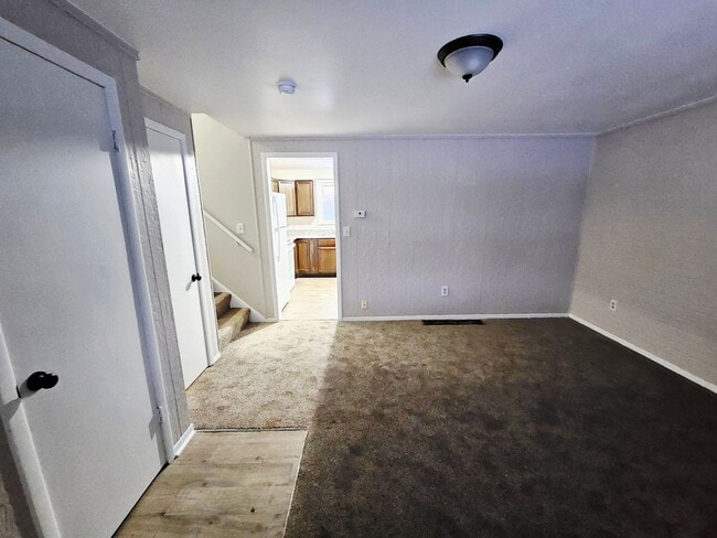 Building Photo - MOVE-IN READY 3bd 1ba Home – Recently Updated!