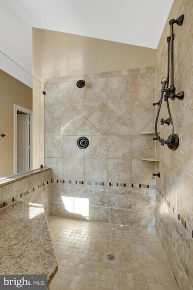 Building Photo - 47001 Smithwood Ct