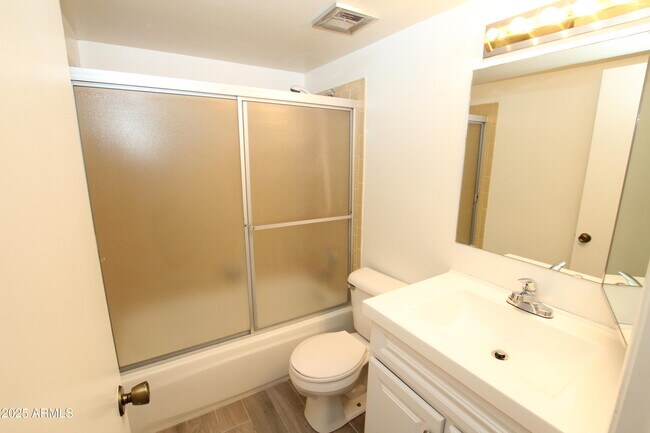 Building Photo - 14407 N Boxwood Ln