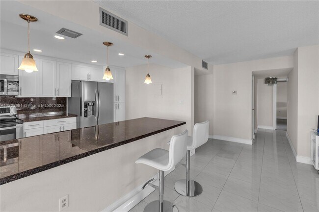 Building Photo - 2780 NE 183rd St