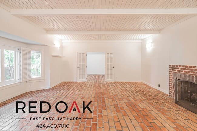 Building Photo - 2421 California Ave