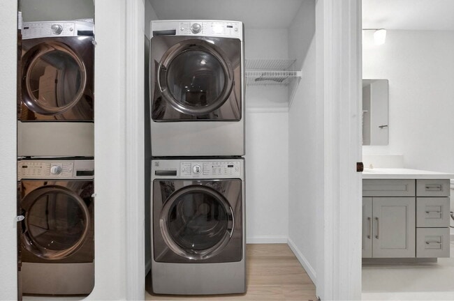 Building Photo - 520 Lunalilo Home Rd