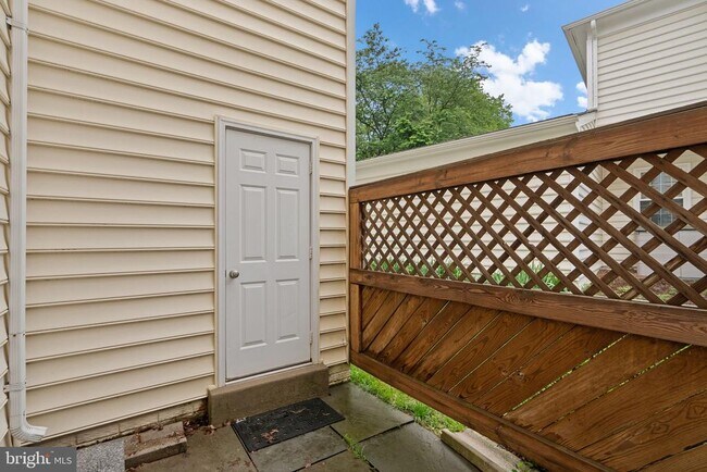 Building Photo - 20303 Marketree Pl