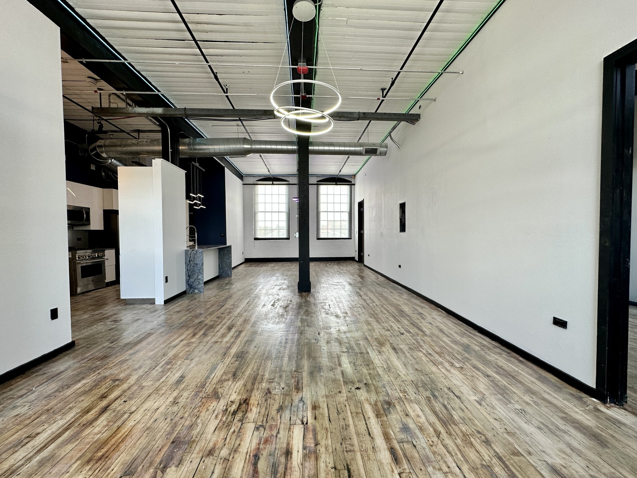 Building Photo - 109 Summer St