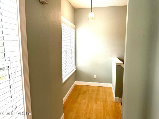 Building Photo - 1723 Forest Lake Cir W