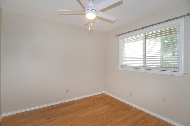 Building Photo - Single Story, Energy Efficient Home - Move...
