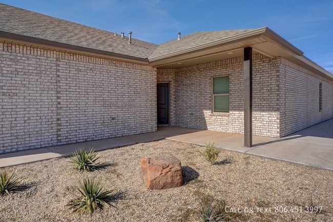 Building Photo - 1256 N 7th St