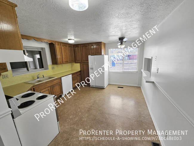 Building Photo - 317 S 300 W