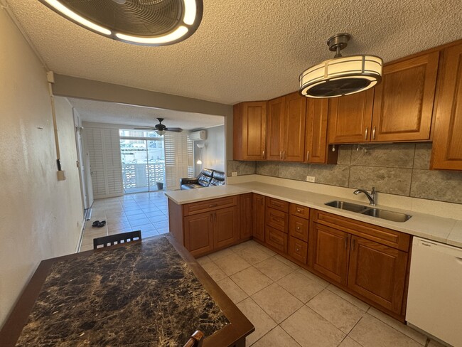 Building Photo - 1655 Kanunu St