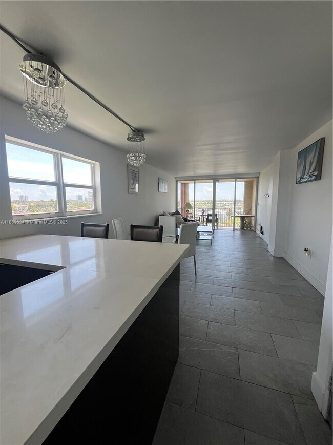 Primary Photo - 1750 NE 191st St