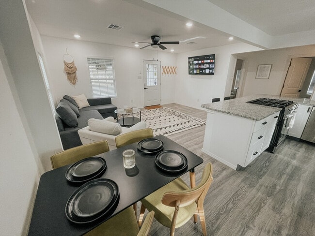 Building Photo - 3729-3727 N 24th St