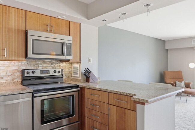 Building Photo - 2700 Atlantic Ave