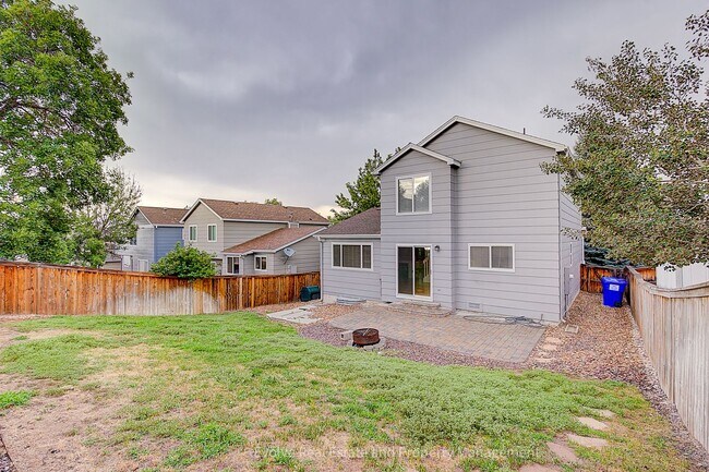 Building Photo - 9641 Cove Creek Dr