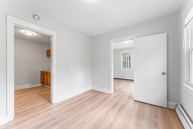 Building Photo - 1103 S Brynwood Dr