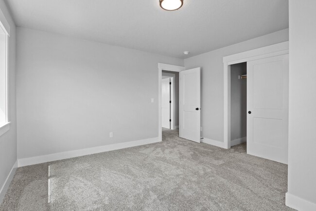 Building Photo - 1026-KE1026 Sassafras St