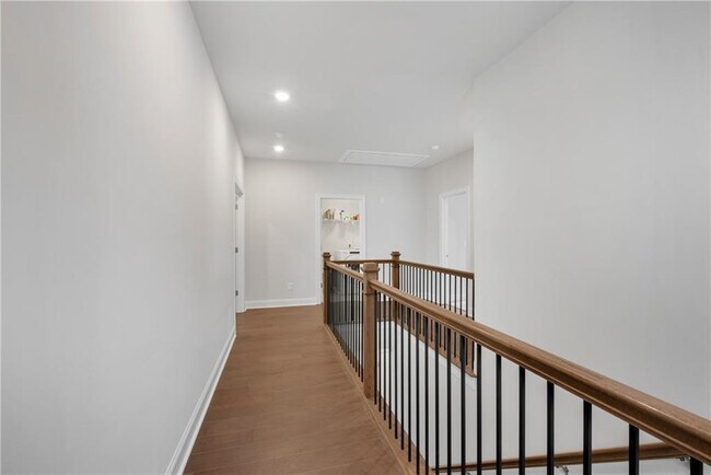 Building Photo - 3192 Bartee Walk