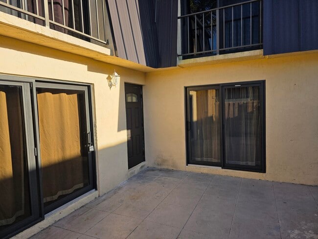 Building Photo - 2359 Waterside Dr