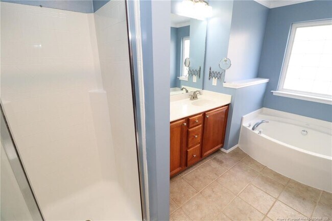 Building Photo - 605 Courthouse Dr