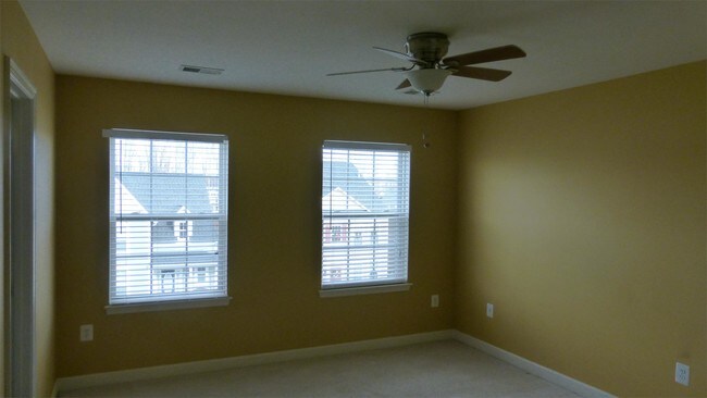 Building Photo - 1308 Saunders Dr