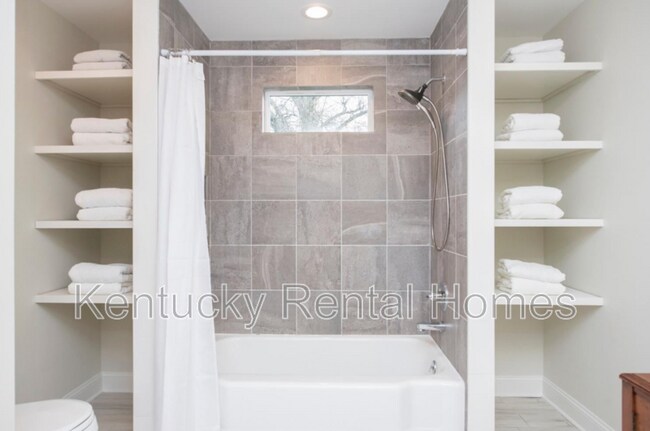 Building Photo - 6722 Athens Boonesboro Rd