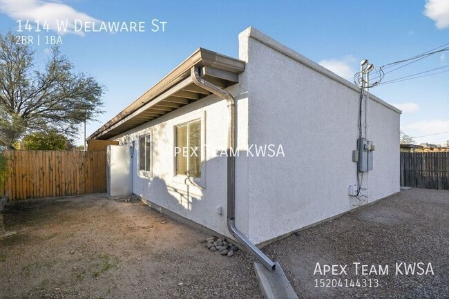 Building Photo - 1414 W Delaware St