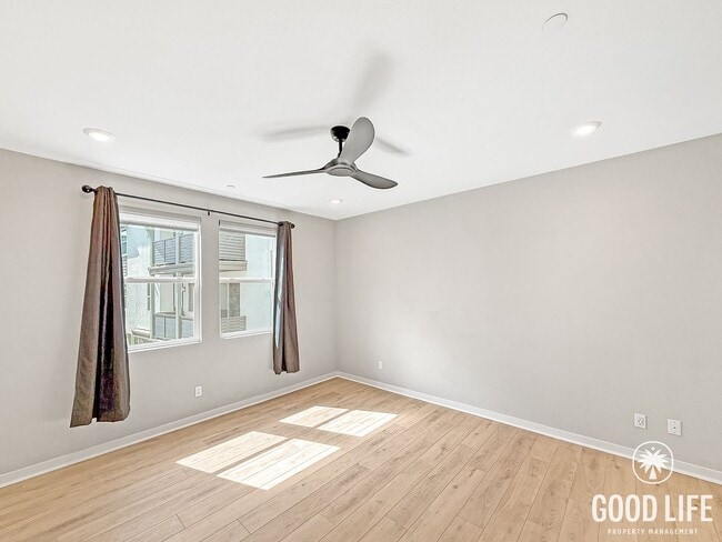 Building Photo - Stunning 2B/2BA Townhome in Mira Mesa for Rent!