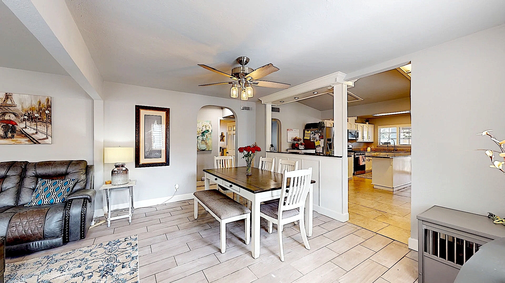 Building Photo - 204 N Santa Ana Ave