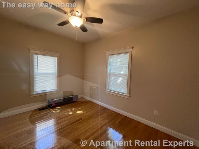 Building Photo - Davis/Ball Sq Medford Single Family - 3BR,...