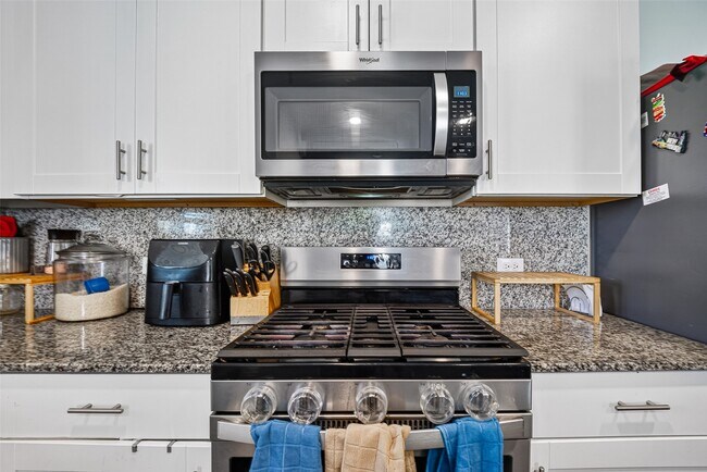 Building Photo - 7031 Hobby Wind Ridge Dr
