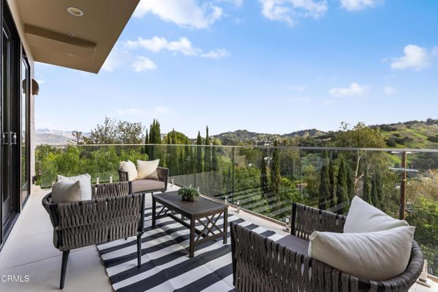 Building Photo - 12480 Viewcrest Rd