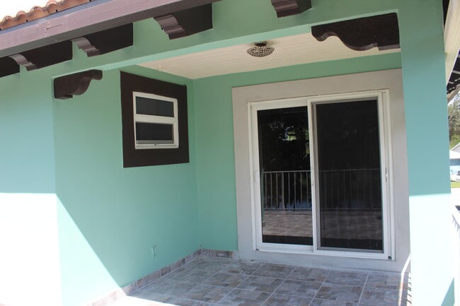 Building Photo - 13847 Geranium Pl