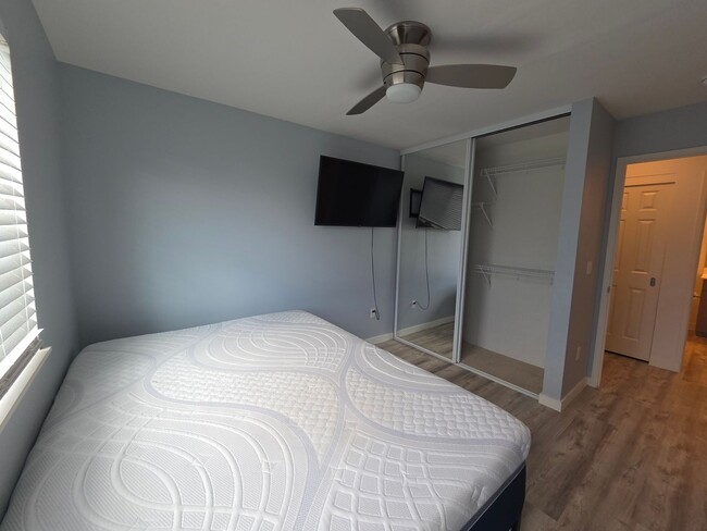 Building Photo - Unfurnished 3/2 Kamalani Condo