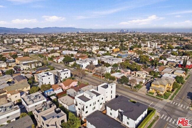 Building Photo - 2837 Redondo Blvd