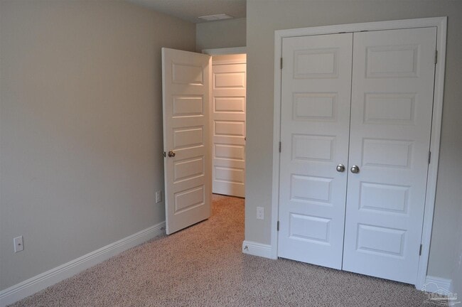 Building Photo - 6060 Royal Port Ct